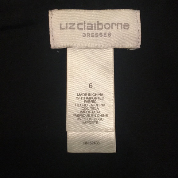 Cute black dress 👗 Beautiful details. - Picture 4 of 4